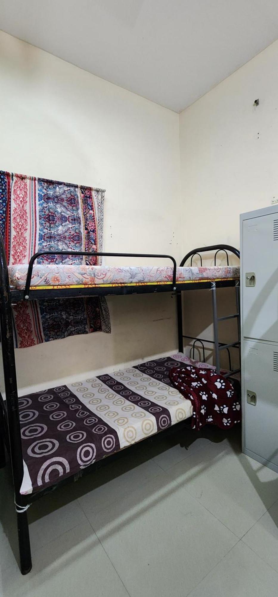 Sameena's Daily Men Bed Space Appartement Dubai